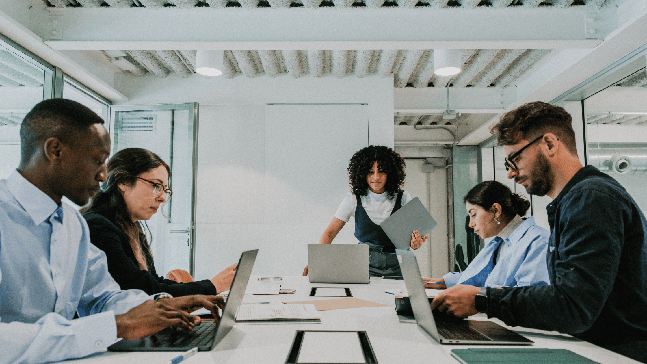 Editorial photo illustrating: Document management for HR: Streamline global mobility.
