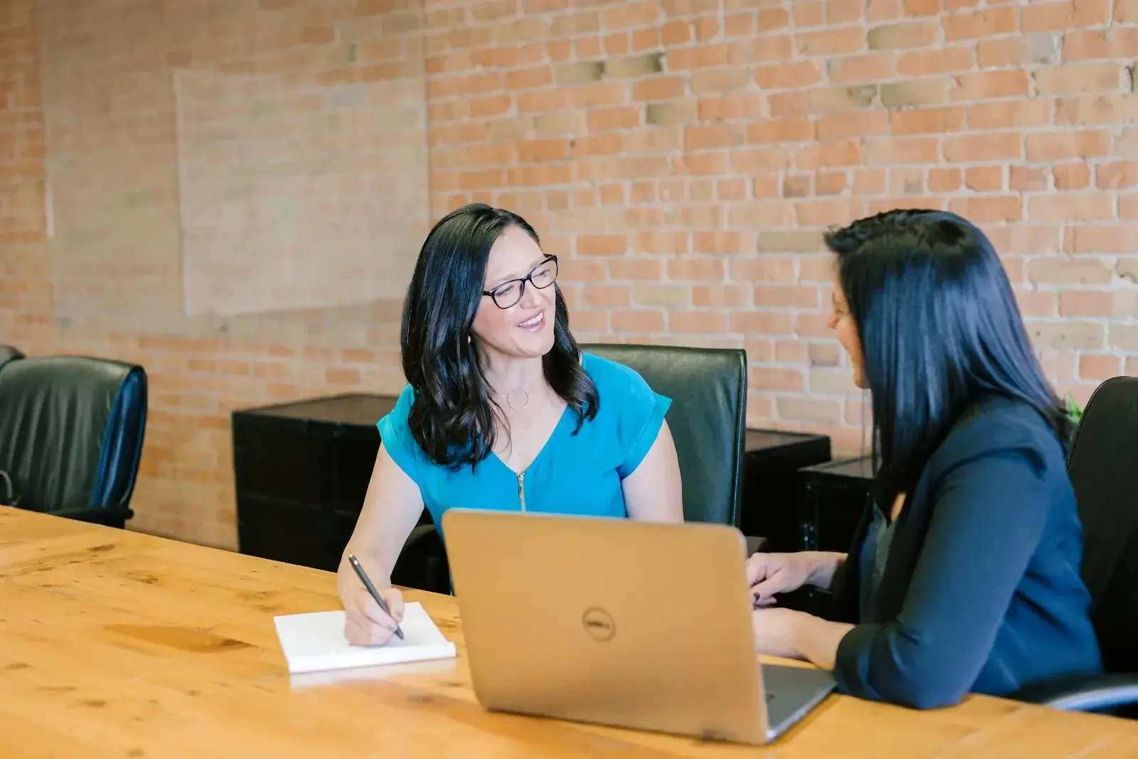 HR dashboards on multiple screens