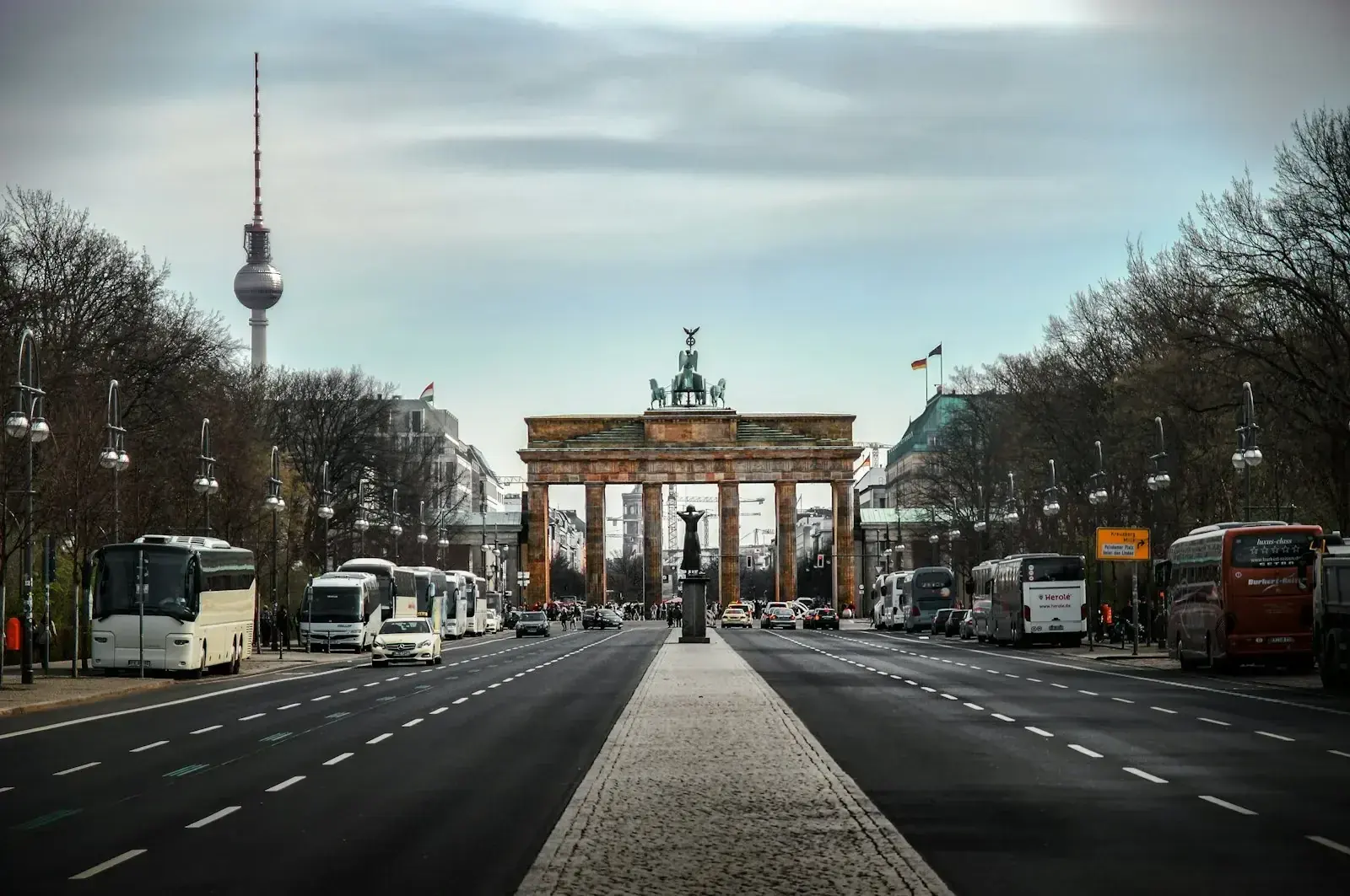 Berlin's Reichstag and government quarter at dusk, illustrating Germany as a destination for skilled workers and EU Blue Card holders.