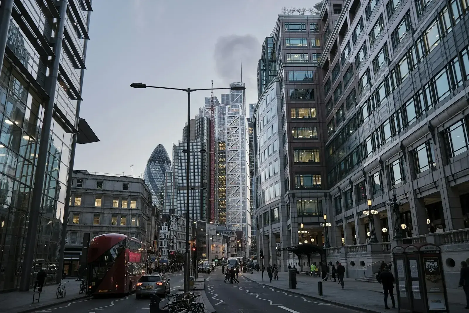 UK government buildings representing the new Home Office immigration rules under HC 259.