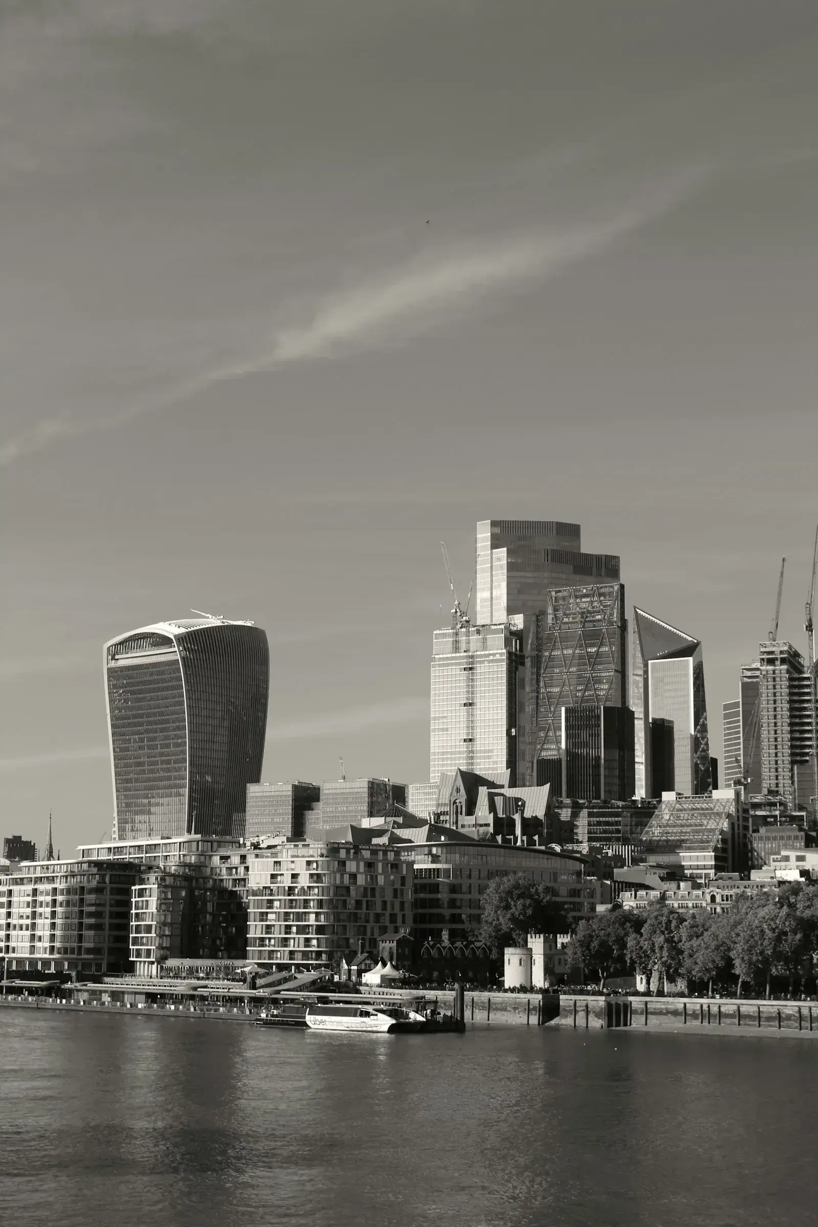 UK Home Office and Houses of Parliament representing new Statement of Changes HC 584 giving exploited Skilled Worker visa holders the right to switch employers.